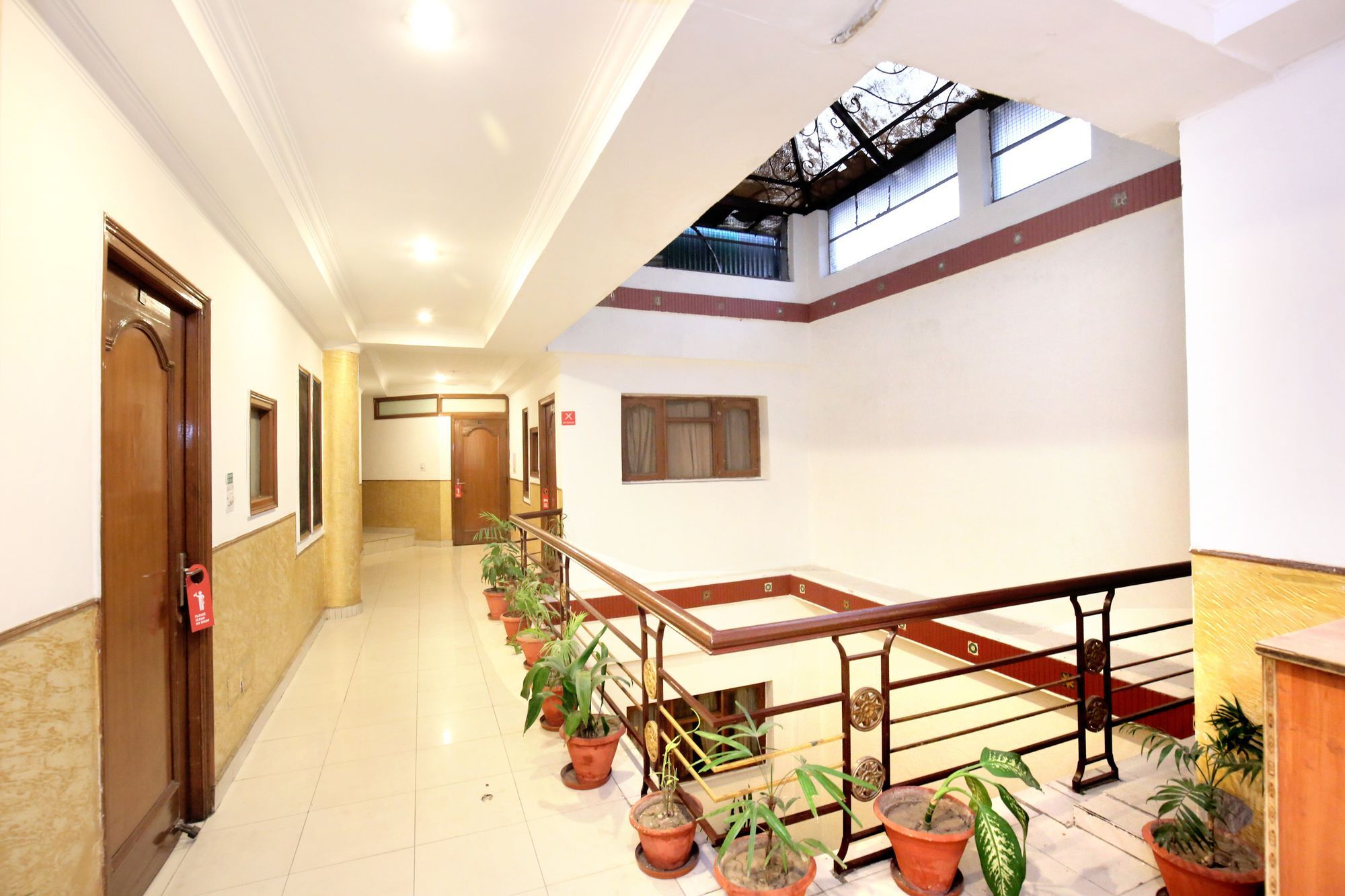 Oyo 1255 Plaza 17
